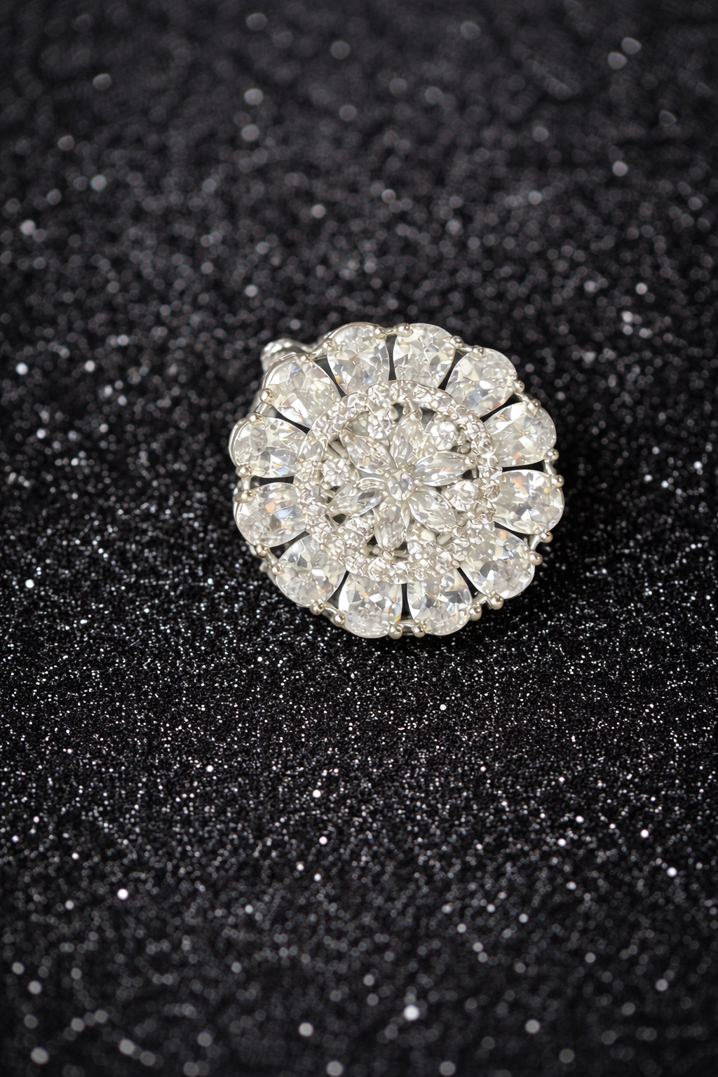 Elegant Floral Diamond Ring - Image 3